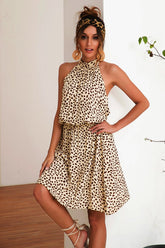 Mini-robe bustier dos nu
